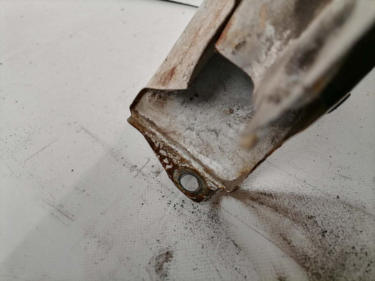 VW Caddy 3 2K original Kotfl&uuml;gel vorn links LB9A Candywei&szlig; Facelift Bj.2011